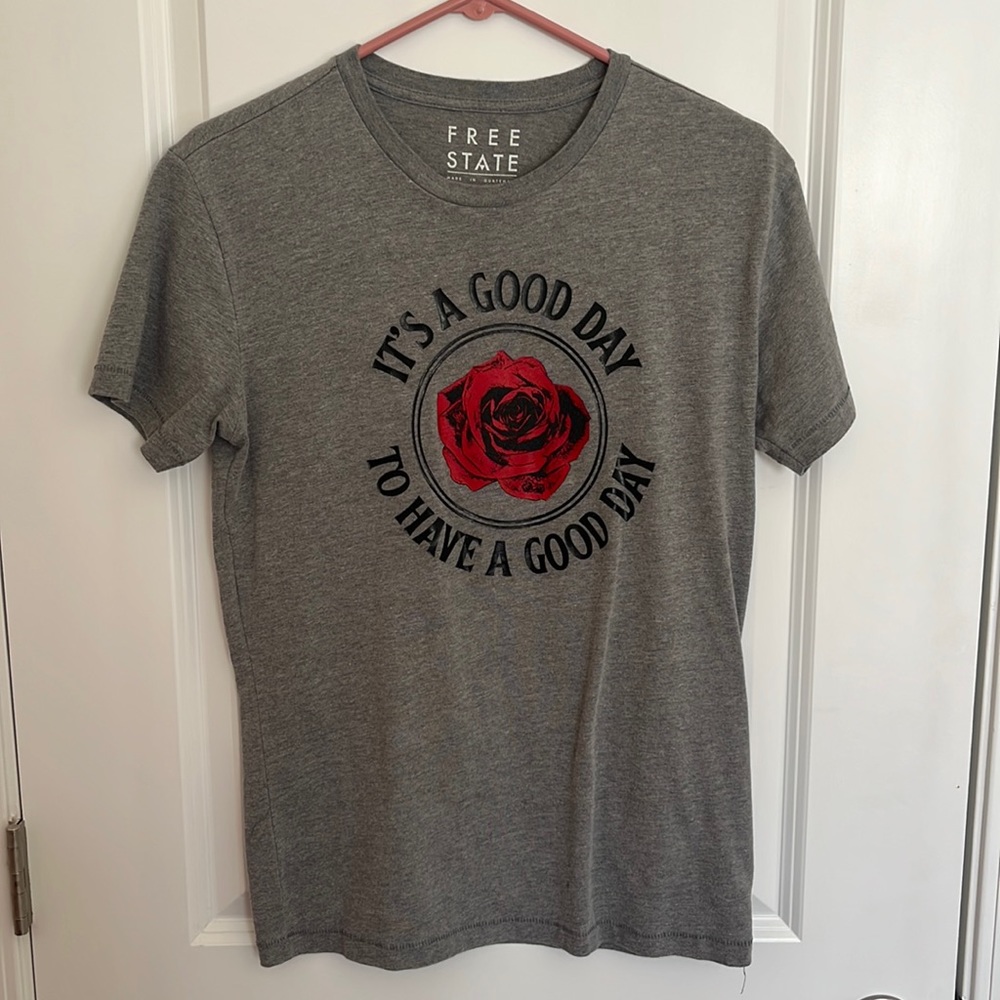FREE STATE graphic tee Mens small